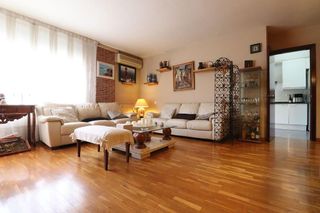 Piso en venta en Concòrdia en Sabadell