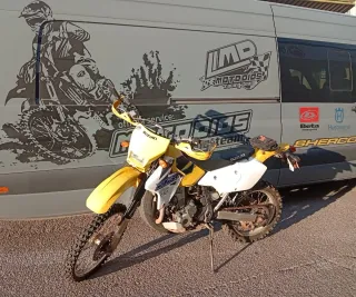 SUZUKI DRZ 400