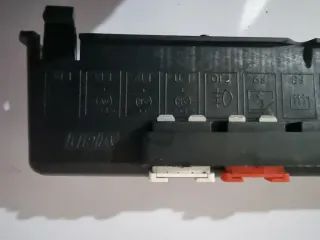 Tapa Fusibles y Relés Peugeot 205