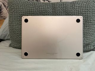 MacBook Air M2 Starlight 2022