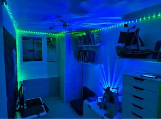 Proyector Luz LED, precintada, sin estrenar.