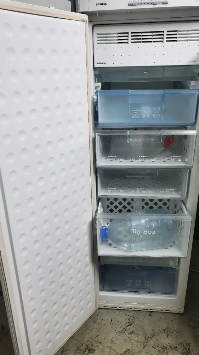 Congelador Vertical Siemens 170x60