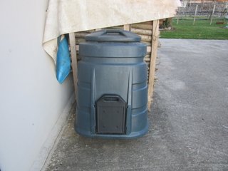 Compostiera da giardino in plastica