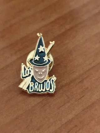 Pin Brujo Mago Sombrero Estrellas