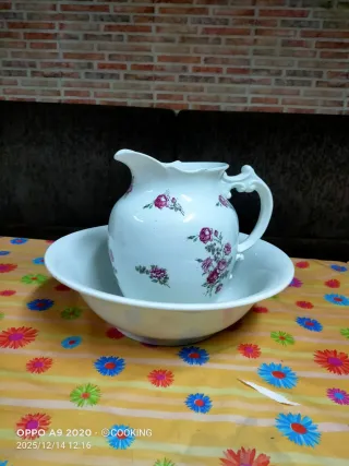 Aguamanil y lebrillo Cartuja de Sevilla