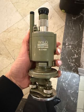 Teodolito Wild Heerbrugg + Estuche