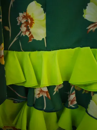 Vestido Flamenca Verde con Flores Amarillas