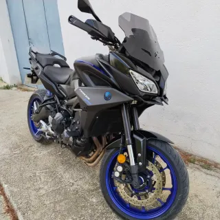 Yamaha Tracer 9 Negra y Azul
