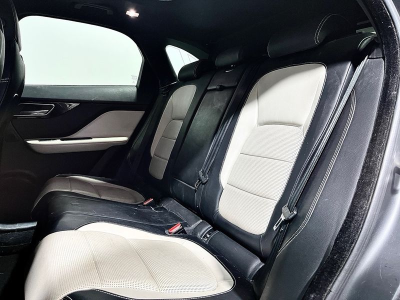 Jaguar F-Pace 2017, foto 13