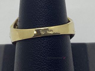 sello oro 18k con piedra con onix
