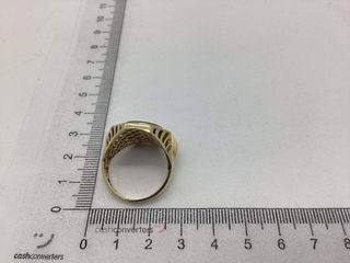 sello oro 18k con piedra con onix