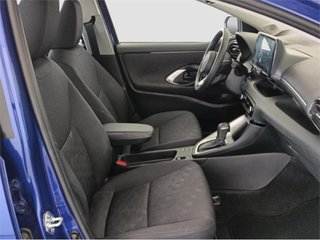 TOYOTA Yaris ACTIVE PLUS