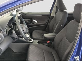 TOYOTA Yaris ACTIVE PLUS