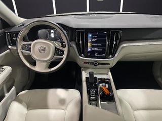 VOLVO V60 V60 2.0 B4 (D) AWD Cross Country AUTO