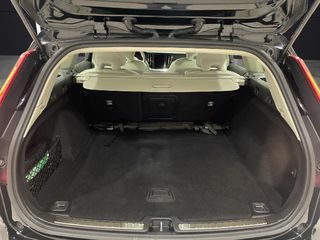 VOLVO V60 V60 2.0 B4 (D) AWD Cross Country AUTO