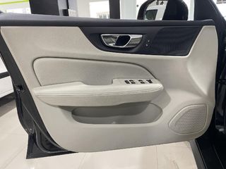 VOLVO V60 V60 2.0 B4 (D) AWD Cross Country AUTO