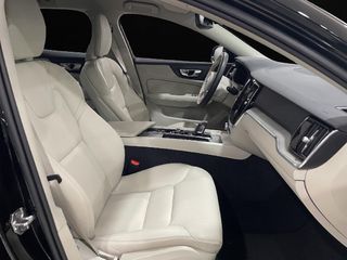 VOLVO V60 V60 2.0 B4 (D) AWD Cross Country AUTO