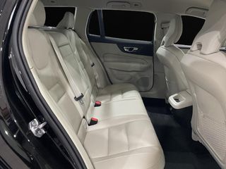 VOLVO V60 V60 2.0 B4 (D) AWD Cross Country AUTO
