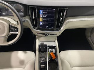 VOLVO V60 V60 2.0 B4 (D) AWD Cross Country AUTO