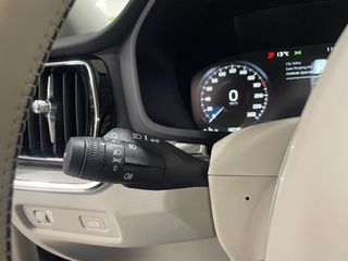 VOLVO V60 V60 2.0 B4 (D) AWD Cross Country AUTO