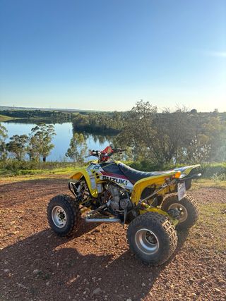 Quad Suzuki Motocross Amarillo