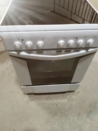 Vitrocerámica y horno eléctrico