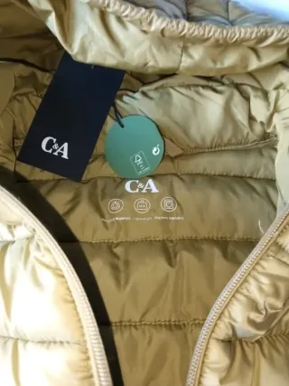Chaleco acolchado C&A largo sin mangas