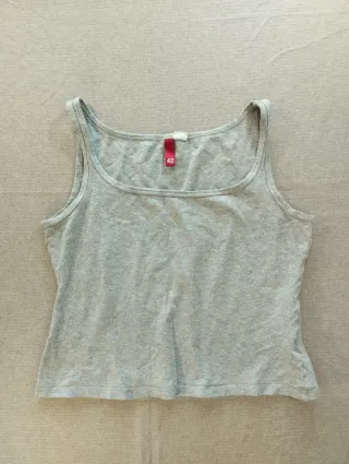 Top tirantes crop gris elástico talla 42