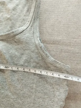 Top tirantes crop gris elástico talla 42