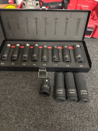 Llave de impacto Parkside + vasos