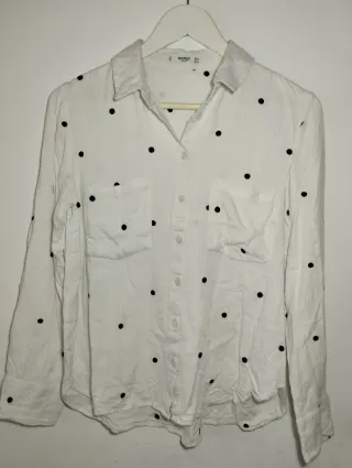 Blusa blanca lunares manga larga talla m