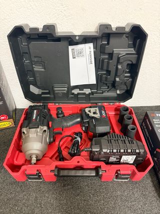 Parkside Impacto 20V + Batería + Destornilladores