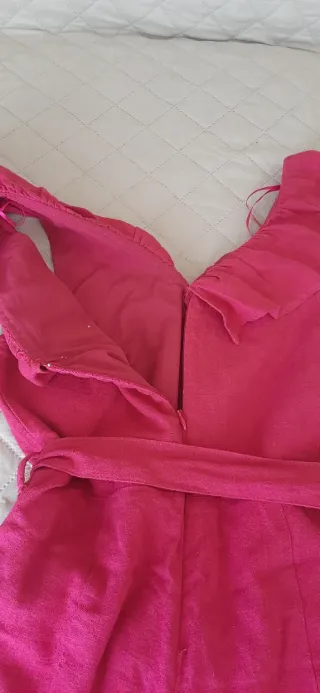 Mono fucsia con cinturón