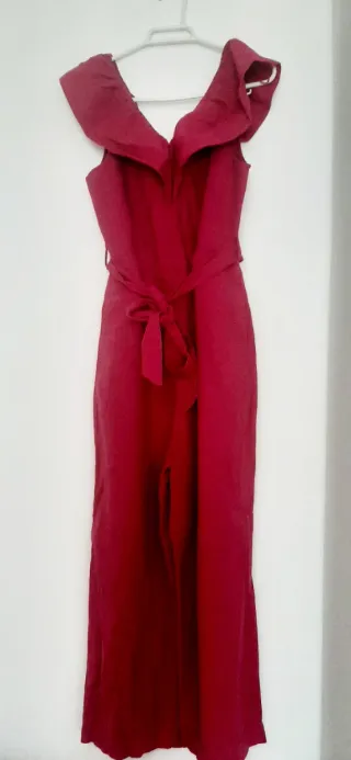 Mono fucsia con cinturón