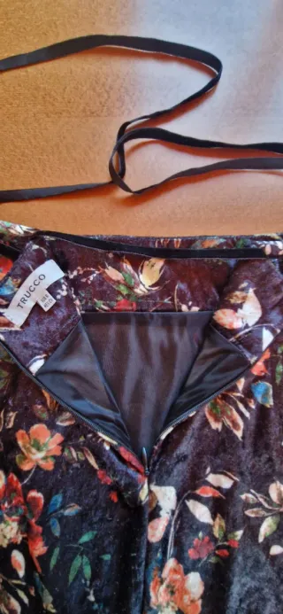 Falda estampada simil terciopelo