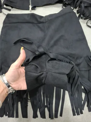 Conjunto antelina flecos negro,talla 34 a 40 aprox