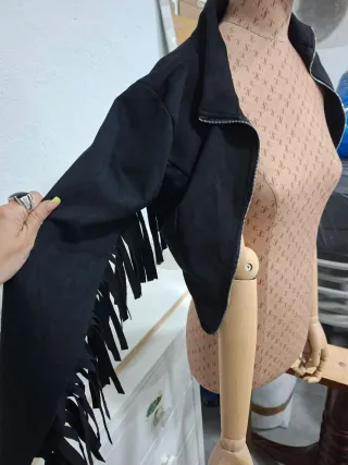 Conjunto antelina flecos negro,talla 34 a 40 aprox