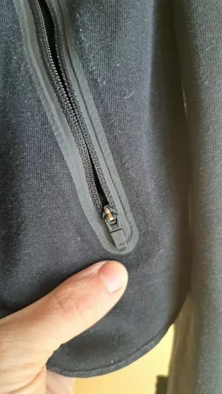 Sudadera Nike Negra Cremallera Asimétrica