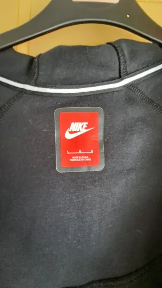Sudadera Nike Negra Cremallera Asimétrica