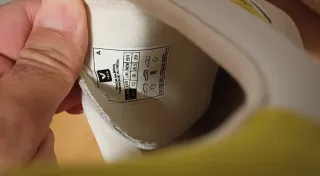 Zapatillas Veja V12 Talla 41 Blancas y Amarillas