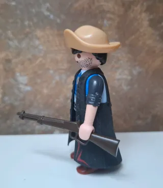 Playmobil custom pistolero