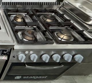 Cocina Industrial Stalgast 4 Fuegos Gas + Horno