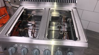 Cocina Industrial Stalgast 4 Fuegos Gas + Horno