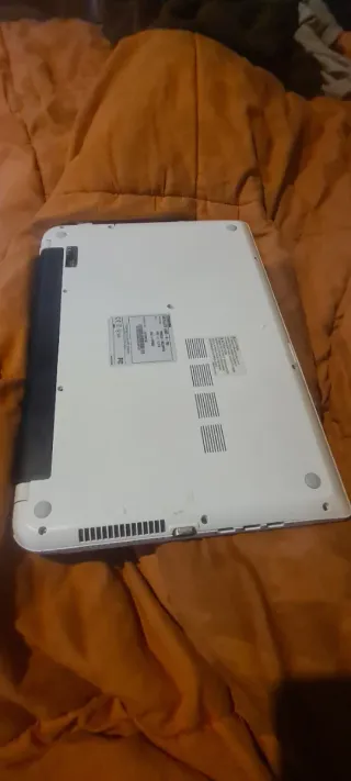 Toshiba Satellite L50 8GB RAM 128GB SSD