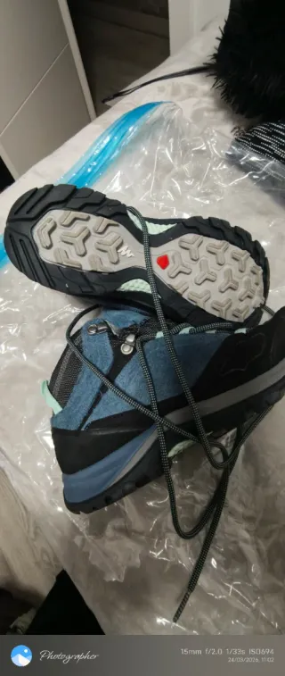 Botas de montaña azules y negras Número 37