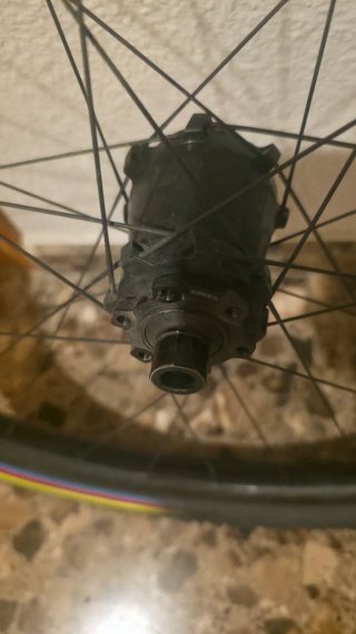 Llanta Delantera y grupo trasero shimano