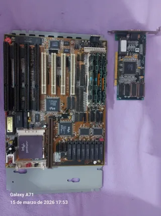Placa Base Intel Pentium, RAM, Gráfica Vintage