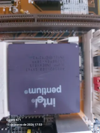 Placa Base Intel Pentium, RAM, Gráfica Vintage