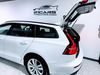 Volvo V60 B4 Momentum