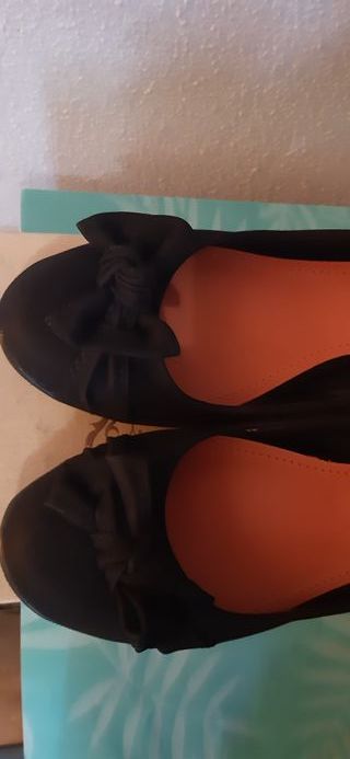 Zapatos negros ante con lazo